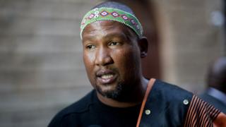 Mandla Mandela, l'ainé des petits-fils de Nelson Mandela, exige que les coupables des malversations soient traduits devant la justice.