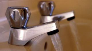 Tap dwr