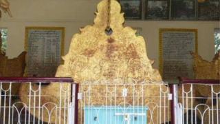 မန္တလေး မဟာမြတ်မုနိ ဘုရားမှာရှိတဲ့ ညိမ်းချမ်းသာယာ ကြေးစည်တော်ကြီး