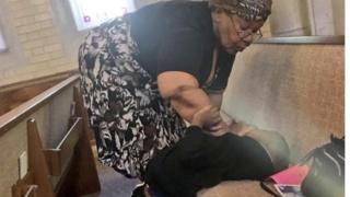 Iya to n lu ọmọ rẹ