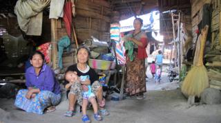 ကချင်ပြည်နယ်က အိုးအိမ်စွန့်ထွက်ပြေးတိမ်းရှောင်နေကြတဲ့ ကချင်ဒုက္ခသည်