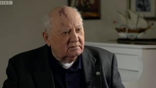 Mikhail Gorbachev uahawe igihembo cy'amahoro cya Nobel mu 1990 kubara guharanira amahoro