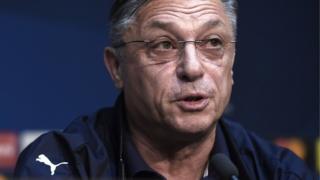 Agé de 59 ans, Kranjcar avait succédé en juin à Zoran Mamic à la tête du Dinamo Zagreb, un club qu'il avait déjà dirigé à deux reprises.