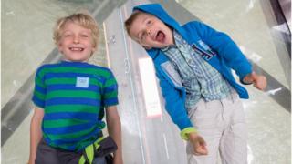 Children at Tower Bridge