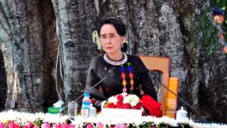 ဒေါ်အောင်ဆန်းစုကြည်