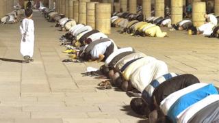 Abou Hafs, qui appelle à réformer l'Islam, ouvre ainsi le débat sur l'égalité en matière d'héritage, une question taboue dans le royaume.