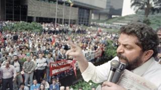 Lula faz discurso em São Paulo em 1989