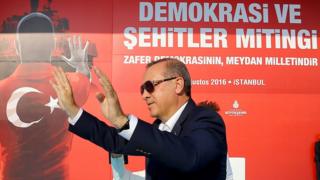 El presidente de Turquía Recep Tayyip Erdogan durante el rally en Estambul