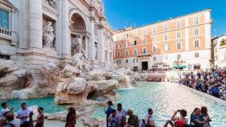 La Fontana di Trevi, en Roma
