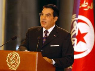 Recherché par la justice de son pays, l'homme d'affaires, père de Sakher, 35 ans, qualifié de "gendre préféré" de l'ex-président Ben Ali a été placé sous contrôle judiciaire