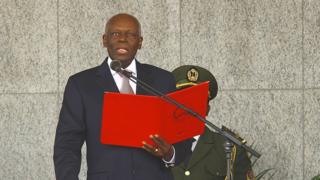 Le président Jose Eduardo Dos Santos
