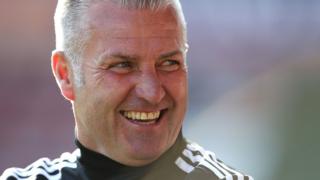 Wrexham manager Gary Mills