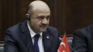 Milli Savunma Bakanı Fikri Işık