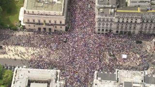 The crowds marching to Parliament