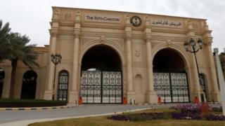 An tsare mutanen ne a otel din Ritz Carlton da ke Riyadh
