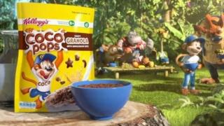 Still from an advert showing the Kellogg's granola cereal