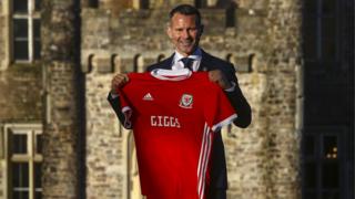 Ryan Giggs succède à Chris Coleman à la tête de l'équipe nationale.