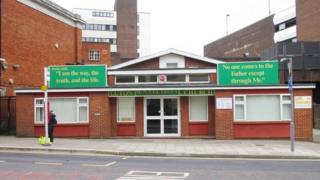 luton school 7ft kept ofsted snake teacher says head office geograph source