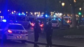 Umupolisi yishwe uwundi arakomereka