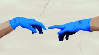 Две руки касаются друг друга