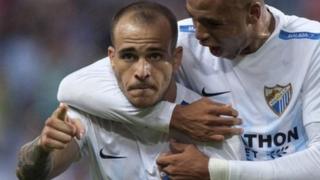 Sandro Ramirez a hagu