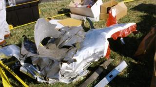 FBI re-releases 9/11 photos of Pentagon - BBC News