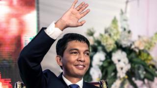 Andry Rajoelina lors de la cérémonie de prestation de serment de son successeur, Hery Rajaonarimampianina, en 2014.