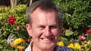 dewi holt