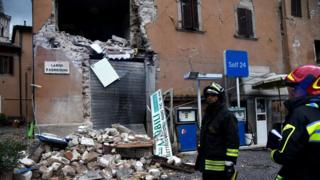 Bomberos en Norcia