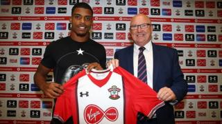 Formé à Lorient puis passé par l'OM et la Juventus, il s'est dit heureux de rejoindre le club anglais.