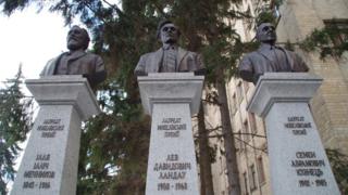 Пам'ятник Ландау