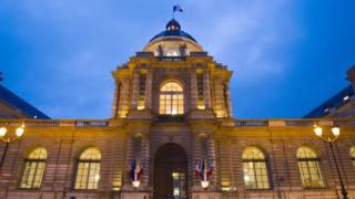 Image file of the facade of the French parliamentary chamber of the Senate