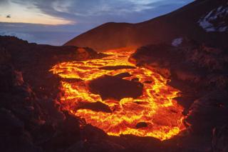 lava en un volcán