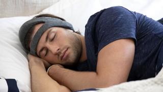 Philips фримасы SmartSleep каражатын сунуштап, уйкуну качырган негативдүү найтыжаларды жөнгө салууга жардам берерин айтып жатат