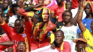 Mashabiki wa Uganda.
