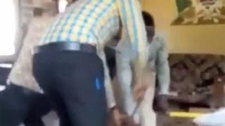 Walimu waliokuwa wakimshambulia mwanafunzi nchini Tanzania