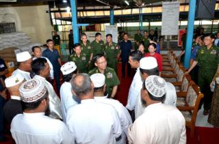 ခရစ်ယန်ဘာသာရေးကျောင်း ၁၁ ကျောင်း၊ အစ္စလမ် အာရဗီ အထက်တန်းကျောင်းနဲ့ ဗလီ ၁၃ ခုတို့ကို လှူဒါန်း