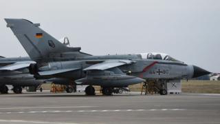 İncirlik Hava Üssü'nde Alman savaş uçağı