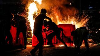 Fire in protest against the Bogotá police