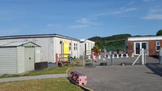 dosbarthiadau