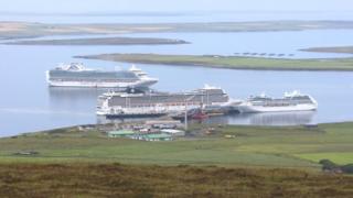 Cruise ships in Orkney