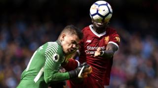 Sadio Mane yahawe ikarata itukura nyuma yo guhwanya umunyegoli wa Manchester City