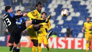 Mitchy Batshuayi anasema kuwa alisikia kelele za tumbili katika eneo la mashabiki wakati ambapo Borussia Dortmund ilikuwa ikiishinda klabu ya Atalanta katika ligi ya Yuropa huko Bergamo