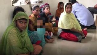 অবৈধ বাংলাদেশী সন্দেহে ধৃতদের কয়েকজন