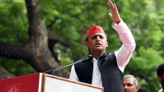 अखिलेश यादव