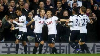 Spurs Abertawe