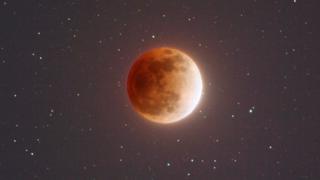 Ilustração de como a Lua aparecerá em 31 de janeiro