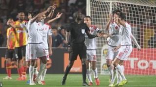 Abakinnyi ba Wydad bigaragambya ku musifuzi mu mukino wa nyuma wo kwishyura wa Champions League nyafurika