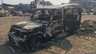 भीमा कोरेगाव हिंसाचाराच्या भक्ष्यस्थानी पडलेली गाडी