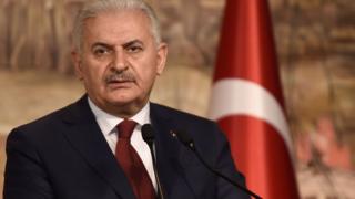 Binali Yıldırım tek başına